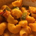 Bekka R. Maklári Cooksnap-ja, amikor elkészítette a(z) Tejfölös-fűszeres cukkini pörkölt receptet.