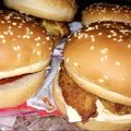 صورة من Hamda Alb، شاركها بعد تجربة وصفة برجر دجاج سهل ولذيذ 🍔🍟