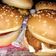 صورة من Hamda Alb، شاركها بعد تجربة وصفة برجر دجاج سهل ولذيذ 🍔🍟