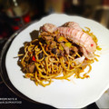 El cooksnap de Zaida TC @alquimiasfood cuando hizo Wok de tallarines, carne y verduras.