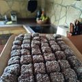 Margit Soborné Horváth Cooksnap-ja, amikor elkészítette a(z) Kókuszkocka, anyukám receptje alapján, gluténmentesen receptet.