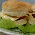 Disha Prashant Chavda's cooksnap of when they made આલુ ટીક્કી બર્ગર(alu tikki burger recipe in gujarati).