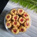 Cooksnap dari Wati Wartini untuk resep Strawberry Cheese Thumbprint Cookies