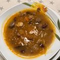 István Szőllősi Cooksnap-ja, amikor elkészítette a(z) Savanyú káposztás bableves receptet.