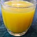 Zobia Sajjad's cooksnap of when they made Mango smoothy.