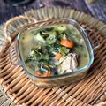 Cooksnap Salina Jalaludin semasa beliau membuat Sup Ayam Simple.