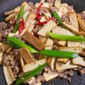 彤彤媽 的 【御釀快炒提味】豆干炒肉末 cooksnap