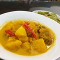 Cooksnap Waniey Radzee semasa beliau membuat Gulai Kunyit Ikan Masin Campur Nanas.