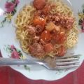 Cooksnap của Khánh Vân khi họ làm theo món Mỳ ý sốt cà chua thịt bằm xúc xích