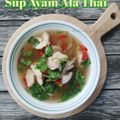 Cooksnap Maisarah Mamat semasa beliau membuat Sup ayam ala Thai.
