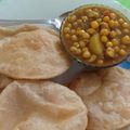 Chaitali Kundu Kamal's cooksnap of when they made লুচি ঘুগনি (luchi ghugni recipe in bengali).