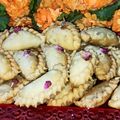 Priya Dwivedi का कुकस्नैप जब उन्होंने मावा करंजी (Mawa karanji recipe in hindi) बनाया था।