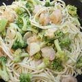 Fakechef's cooksnap of when they made Garlic Shrimp with Broccoli and Pasta.