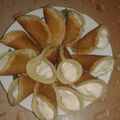 صورة من فاتن مصطفى، شاركها بعد تجربة وصفة قطايف عصافيري 😋😋😋🍯
