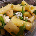 El cooksnap de Marcos DC / IG - @canenamorats cuando hizo Ensalada de pasta farfalle con higos, piñones y queso gorgonzola.