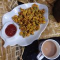 Mukti Bhargava का कुकस्नैप जब उन्होंने फूलगोभी धनिया पत्ती के पकौडे (fulgobhi dhaniya patti ke pakode recipe in Hindi) बनाया था।