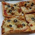 Afshan Tabassum's cooksnap of when they made Bread Pizza.