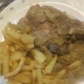 Cooksnap από tzoulitsa στη συνταγή Χοιρινές μπριζόλες με πράσα γλύκισμα