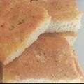 Cooksnap από Dionysia Nklkpl στη συνταγή Αυθεντική φοκάτσια με δεντρολίβανο και ντοματίνια ♠️💜