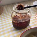 Cooksnap Nurul Kefftya semasa beliau membuat Chili garlic oil.