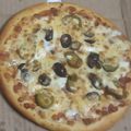 Deepika Jagetiya's cooksnap of when they made ચીઝ પિઝા (Cheese Pizza Recipe In Gujarati).