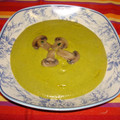 El cooksnap de carme castillo cuando hizo Crema de brócoli con champiñones.