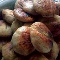 صورة من وردة جورية حمراء، شاركها بعد تجربة وصفة كبة مشوية على الفحم 😋😋