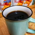 Cooksnap Julia ALeen Aireish semasa beliau membuat Kopi O Panas (Cap Kapal Api - Halus) Memikat Suami.