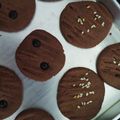 Cooksnap dari uwu holifah ana fatlullah untuk resep Good Time Cookies - cookies cokelat dengan choco chip dan almond