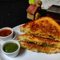 Meenakshi Verma( Home Chef) का कुकस्नैप जब उन्होंने टौमैटो ओनियन चीज़ सैण्डविच (Tomato Onion Cheese Sandwich recipe in hindi) बनाया था।