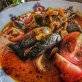 Cooksnap Julia ALeen Aireish semasa beliau membuat Kari Ikan Tongkol.