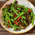 Cooksnap Zieta Ali semasa beliau membuat Daging Goreng Kunyit.