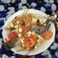 Cooksnap Nur Azam Izham semasa beliau membuat Siakap Stim Limau ala Thai.
