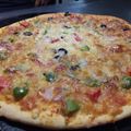 Hadia Anwar 's cooksnap of when they made Pizza.