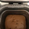 SzSzilvia Cooksnap-ja, amikor elkészítette a(z) Kakaó csíkos mazsolás kalács kenyérsütőben receptet.