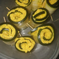 Cooksnap de Laura sur la recette Roll de courgette-saumon exotique apéritif