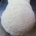 Mamta Shahu का कुकस्नैप जब उन्होंने नारियल की चटनी के साथ इडली (nariyal ke chutney ke sath idli recipe in Hindi) बनाया था।