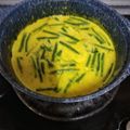 Cooksnap Kamaruddin Jusoh semasa beliau membuat Telur itik masak lemak cilipadi.
