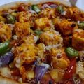 sandhya Dutta 's cooksnap of when they made নো ওভেন নো ইস্ট চিকেন পিজ্জা (Chicken pizza recipe in bengali).