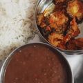 Raja bajaj का कुकस्नैप जब उन्होंने काली दाल और चावल (kali dal aur chawal recipe in Hindi) बनाया था।