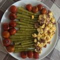 El cooksnap de Rafael F cuando hizo Espárragos y cherrys a la plancha con revuelto de jamón.