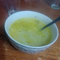 El cooksnap de Solange Herrera Goler cuando hizo Sopa estilo consomé de pollo.