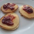 Cooksnap Marz Ena z czasów, kiedy przygotował Placki z kaszy manny.