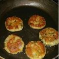 Sonia Panchal का कुकस्नैप जब उन्होंने आलू की टिक्की (Aloo ki tikki recipe in hindi) बनाया था।