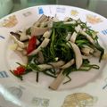 莊雁淇 的 蒜香杏鮑菇炒水蓮 cooksnap