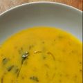 Cooksnap de Quiteria Sousa quando cozinhou Sopa de Espinafres.