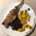 István Szőllősi Cooksnap-ja, amikor elkészítette a(z) Párolt lilakáposzta, sült kacsacombok, hasábburgonyával receptet.