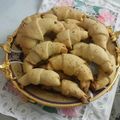 صورة من المطبخ العالمي من عالمي الخاص😋😌، شاركها بعد تجربة وصفة كرواسون بالشيكولاته