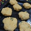 El cooksnap de Sandra cuando hizo Bhajis de cebolla o bocadillos con harina de garbanzo al horno y sin huevo.