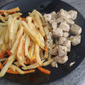 El cooksnap de maria isabel gonzalez cortes cuando hizo Pollo al limón con especias y patatas fritas con zanahorias.